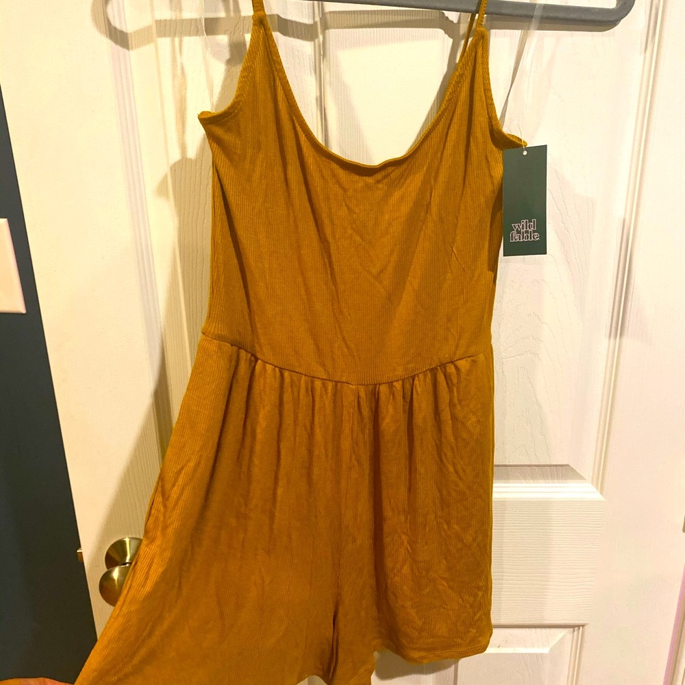 Wild Fable romper, size small, NWT, never worn